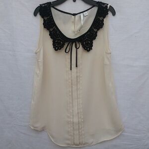 LC Lauren Conrad Women Lace blouse Sz S